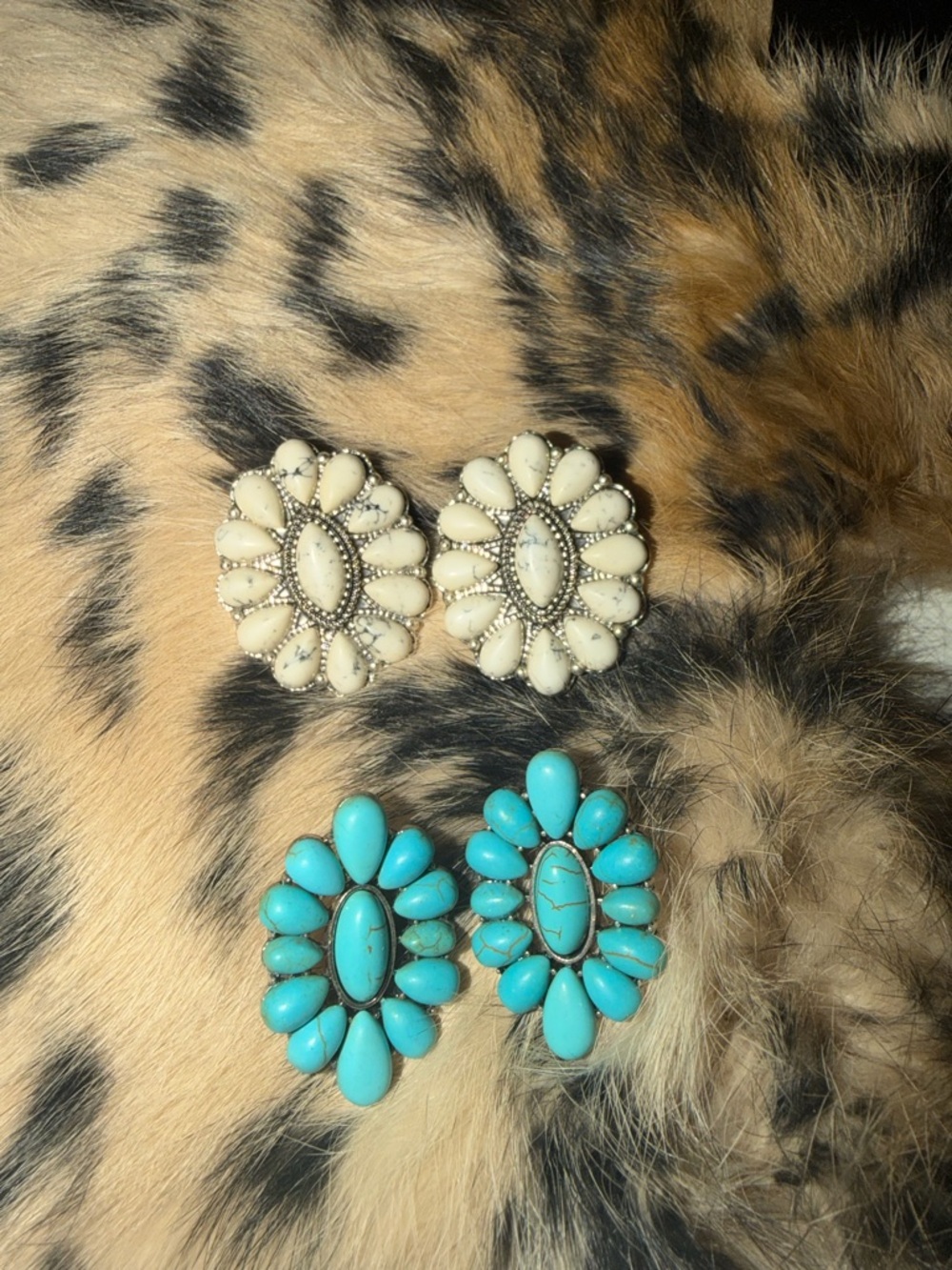 FAUX FAUX Turquoise Cluster studs